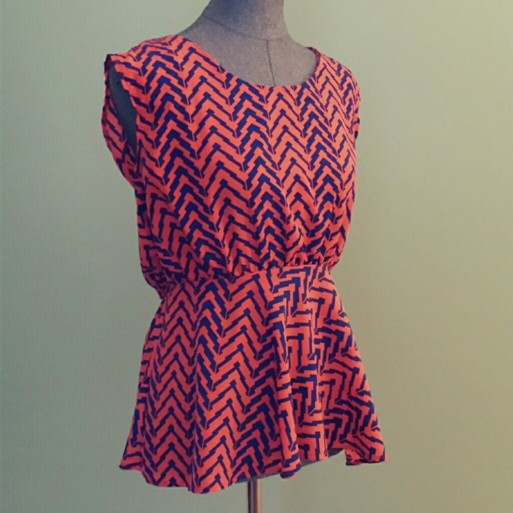 {Paper Crane} Peek-A-Boo Peplem Sleeveless Top